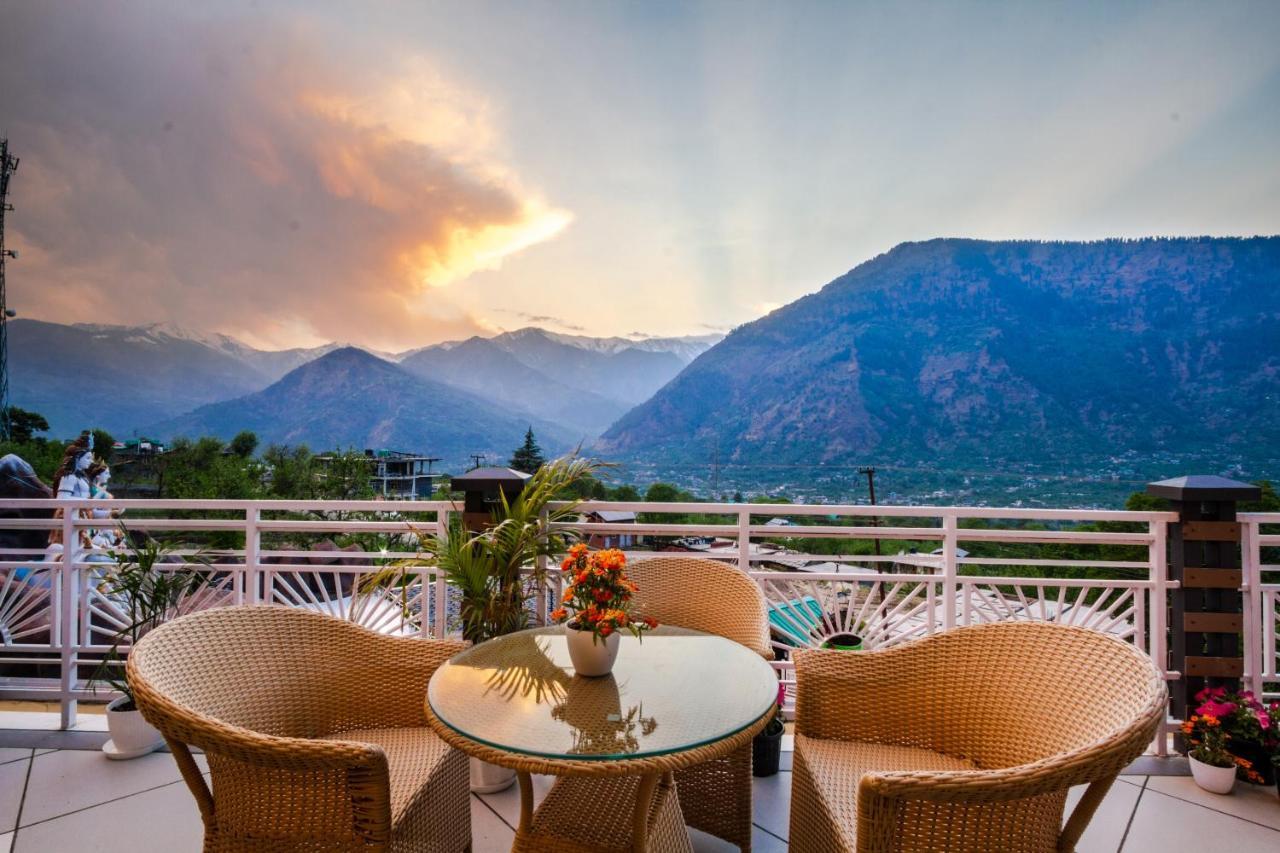 Anand Vardhan Resorts Манали Экстерьер фото