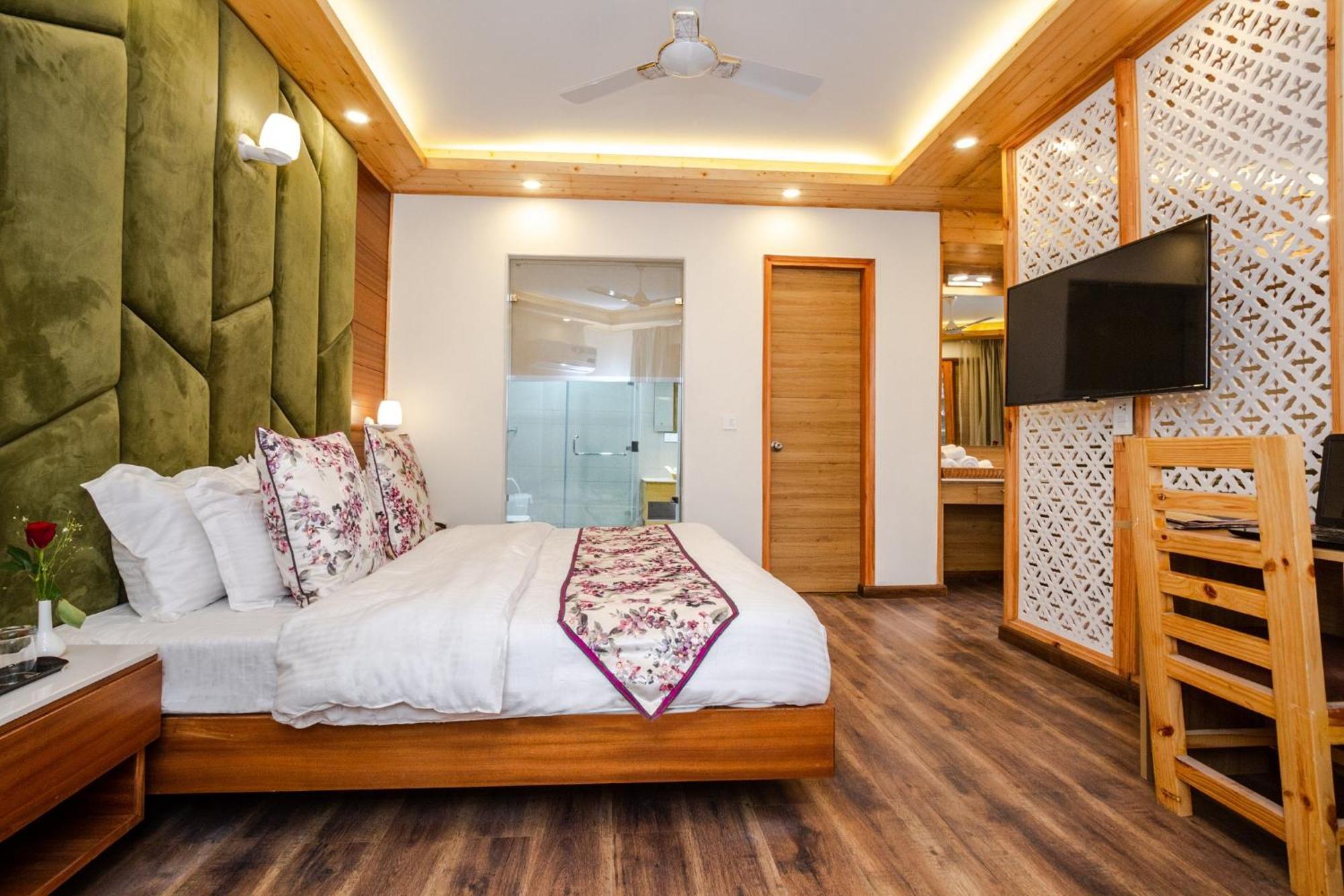 Anand Vardhan Resorts Манали Номер фото